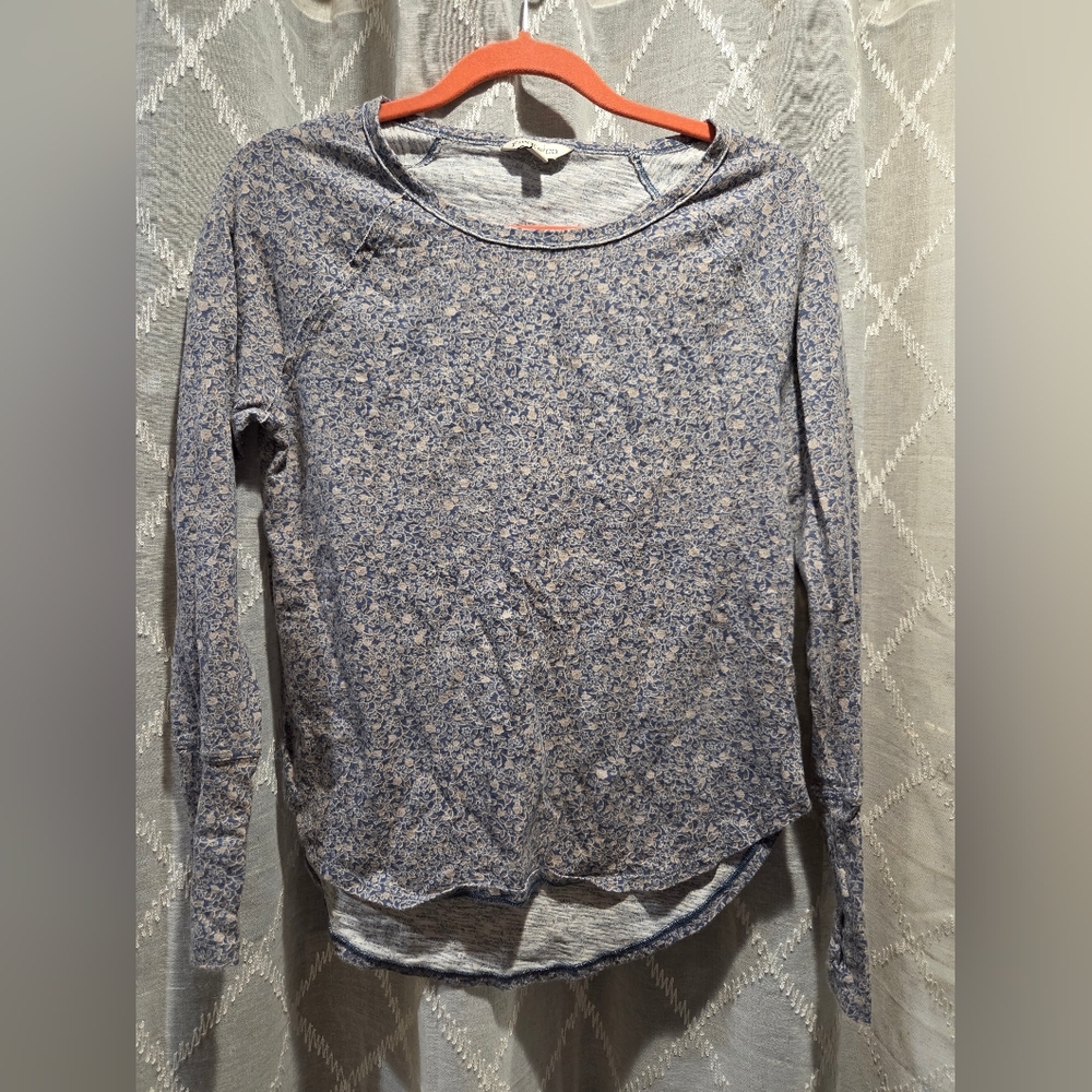 FRYE AND CO. Blue and White Patterned Long Sleeve Tee